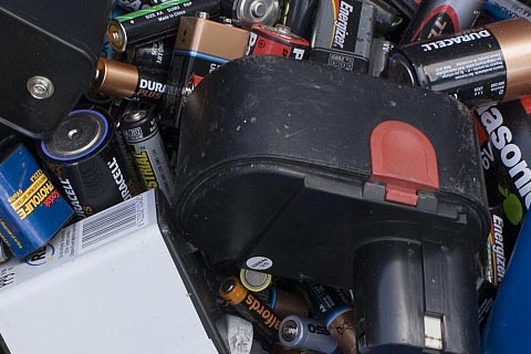 废弃动力电池回收√电瓶车旧电池回收-废品电池回收价格